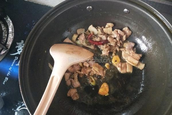 菜花炒肉的做法图解3