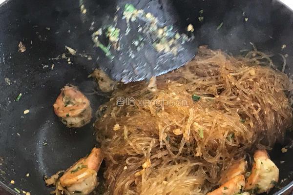 劲葱劲蒜鲜虾粉丝煲的做法图解9
