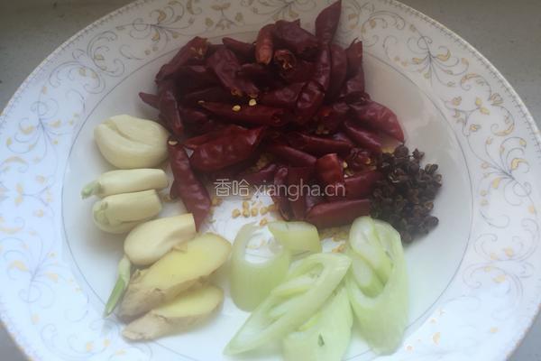 家常版辣子鸡的做法图解2