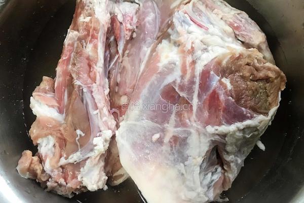 红焖羊肉的做法图解1