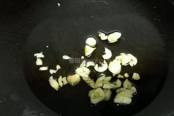 西兰花炒腊肠的做法图解6