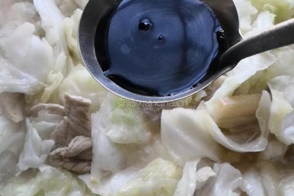 白菜炒肉的做法图解8
