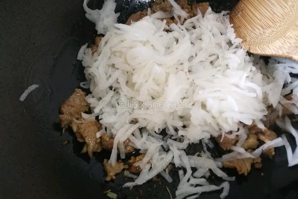  孜然肉片萝卜丝的做法图解9