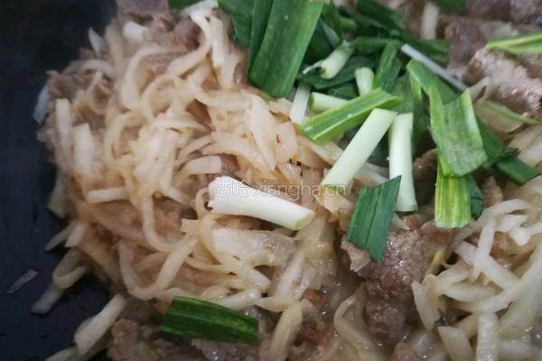  孜然肉片萝卜丝的做法图解11