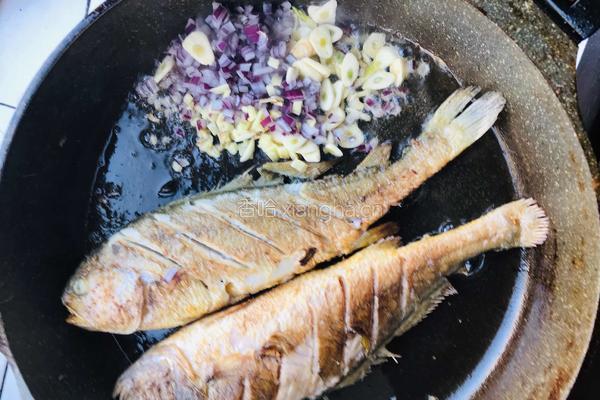 茄汁黄鱼焖豆腐的做法图解7
