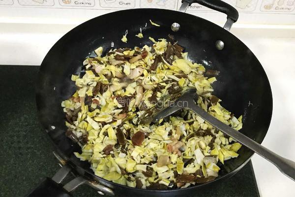 糟菜炒鞭笋的做法图解5