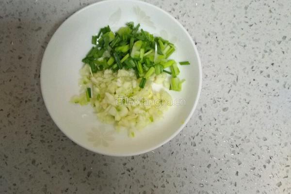 酸辣萝卜丝的做法图解2
