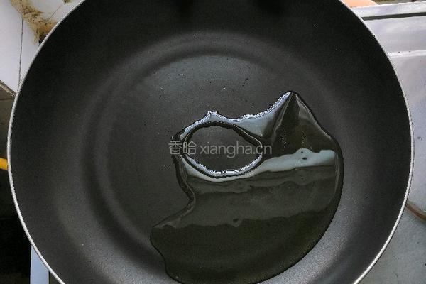胡萝卜炒饭的做法图解2