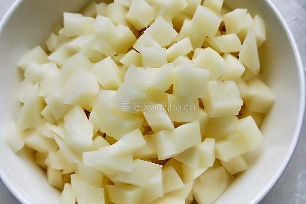 土豆什锦的做法图解1