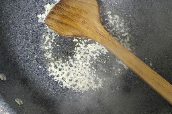 老干妈酱油捞面的做法图解9