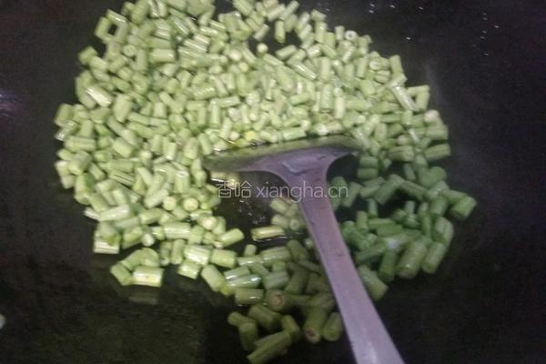 肉末酸菜炒豆角的做法图解6