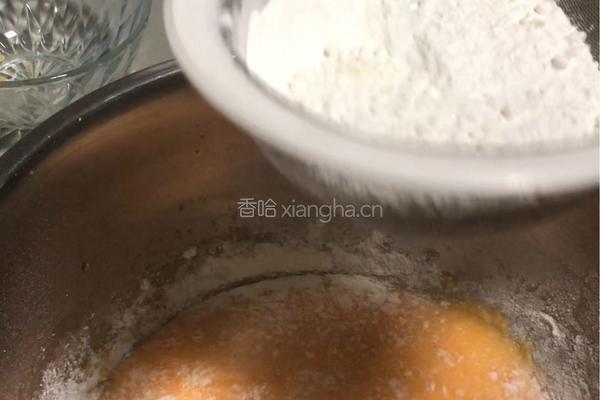 戚风蛋糕的做法图解2