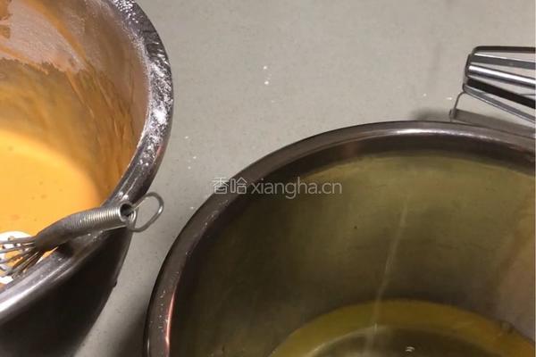 戚风蛋糕的做法图解4