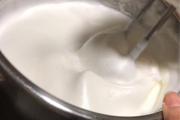 戚风蛋糕的做法图解5