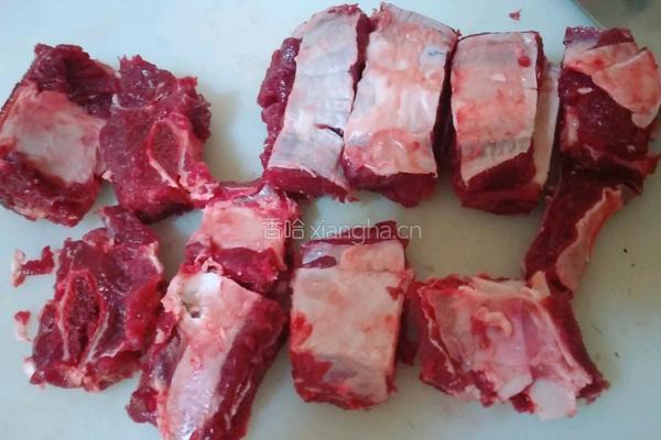广式牛排骨的做法图解1