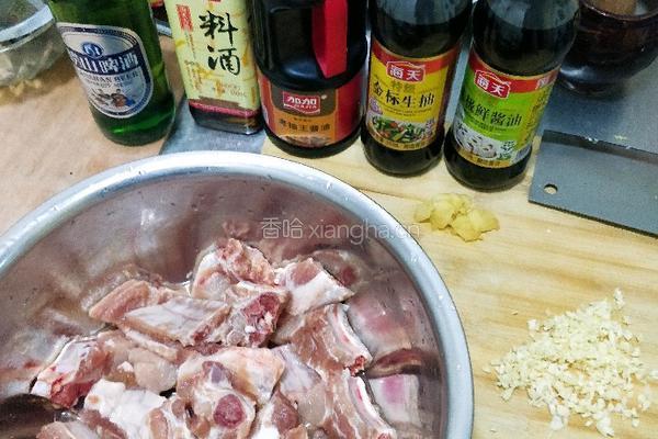 啤酒排骨的做法图解1