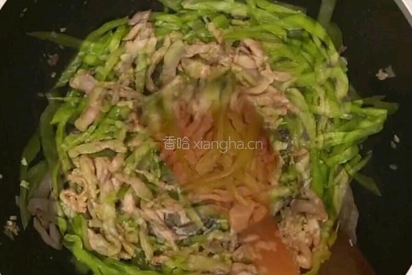 青椒炒肉的做法图解5