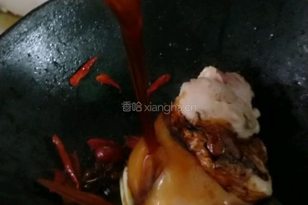 冰糖蹄膀的做法图解2