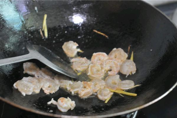青红椒炒虾球的做法图解3