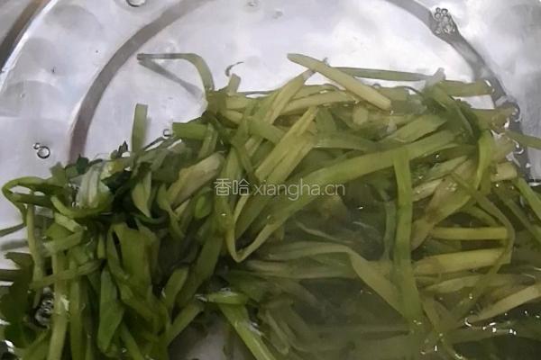 常州特色菜_凉拌水芹的做法图解4