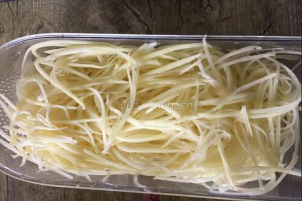 土豆鸡蛋饼的做法图解1