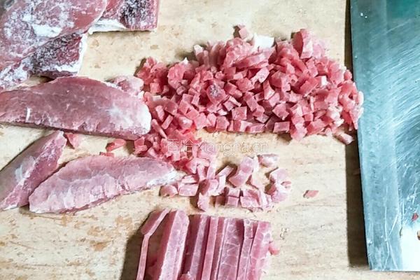 韭菜猪肉水饺的做法图解2