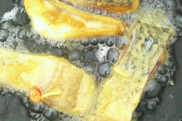酥脆香辣炸鱼块的做法图解10