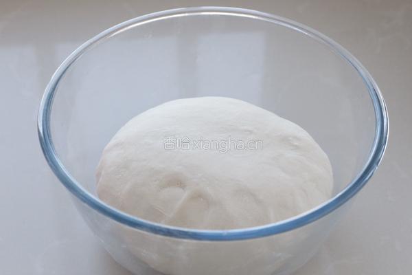 猪肉酸菜馅饺子的做法图解1