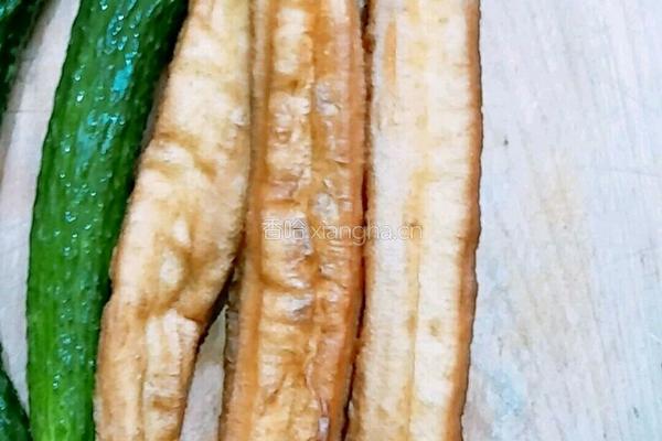 麻汁黄瓜拌油条的做法图解1