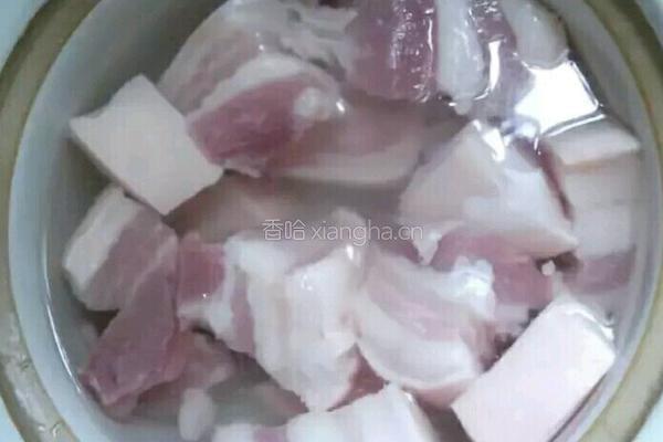 红烧肉炖冬瓜的做法图解1