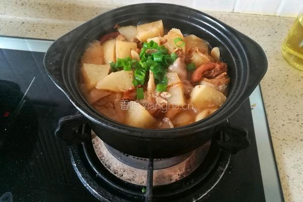萝卜牛腩蘑菇煲的做法图解12