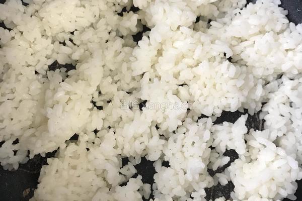 火腿蛋炒饭的做法图解3