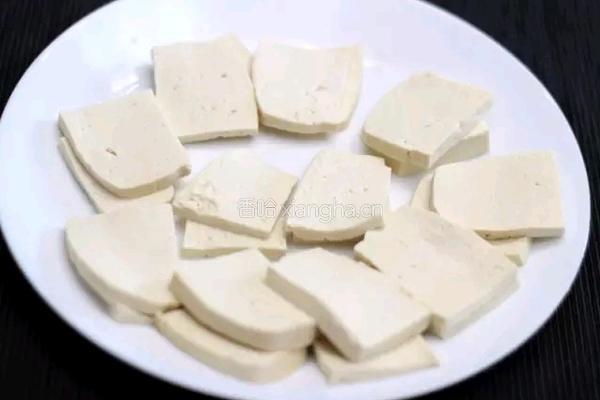 酱汁煎豆腐的做法图解3