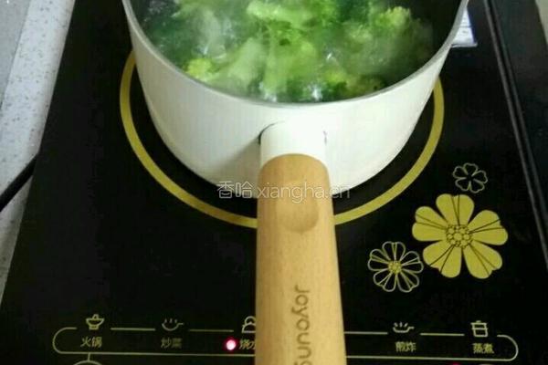 清炒西兰花的做法图解2