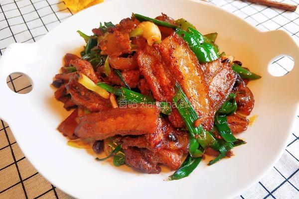青蒜回锅肉的做法图解1