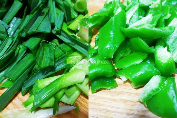 青蒜回锅肉的做法图解4