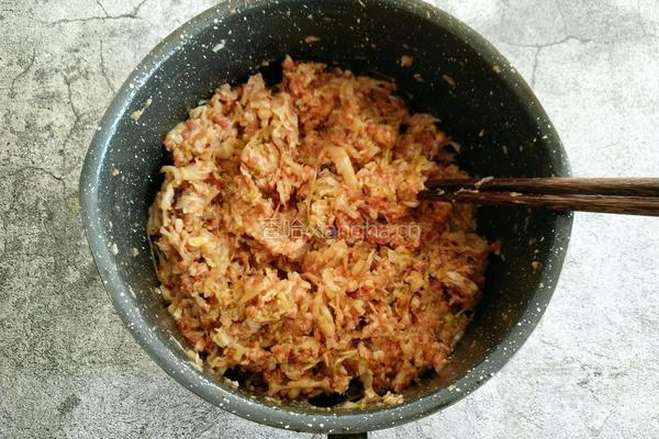 东北酸菜猪肉饺子的做法图解14