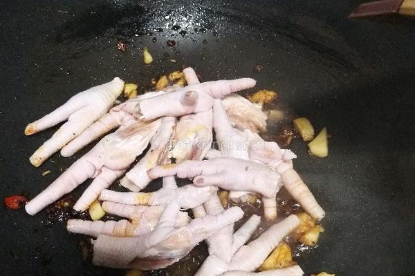 香辣鸡爪的做法图解4