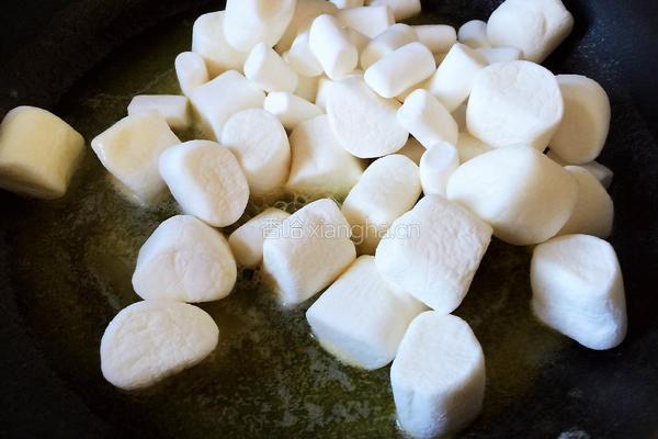 抹茶蔓越梅雪花酥的做法图解4