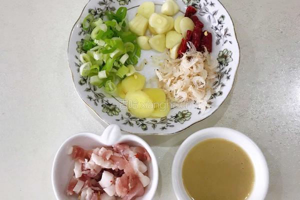 手掰豆腐白菜汤的做法图解1