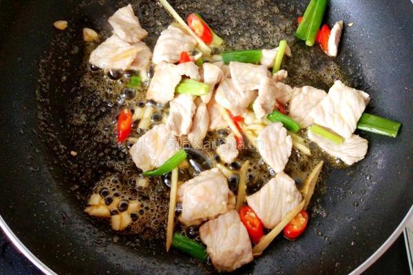 肉炒腐竹的做法图解4