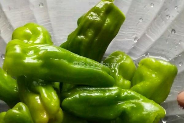 超下饭虎皮青椒的做法图解2