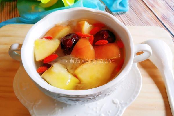 红枣苹果银耳汤的做法图解1