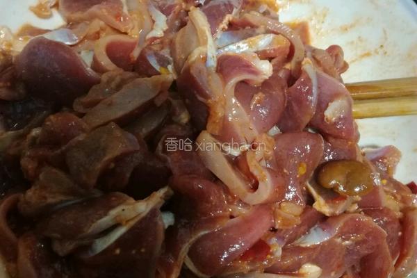 泡菜鸭肫的做法图解2