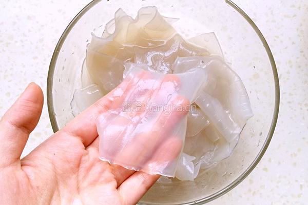 粉皮炖鸡的做法图解3