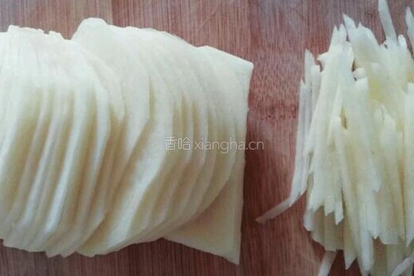 土豆鸡蛋饼简易做法的做法图解1