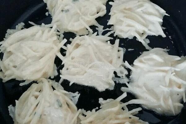 土豆鸡蛋饼简易做法的做法图解4