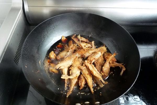 小黄花酥鱼的做法图解7