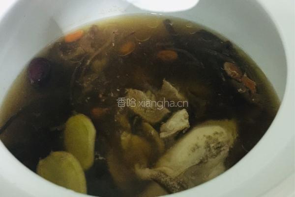 广东味~茶树菇鸡腿汤的做法图解3