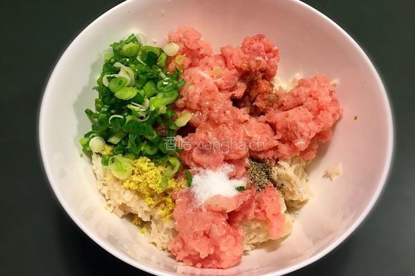莲藕珍珠肉丸的做法图解2